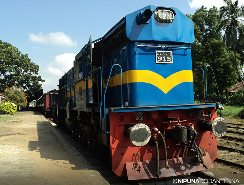 Locomotive Class M10 915 at Anuradhapura Pix by Nipuna Dodantenna